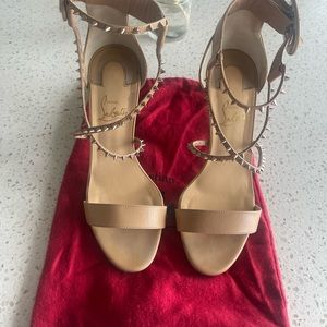 Choca Luxe LOUBOUTIN NUDE WITH STUDS USED HEELS